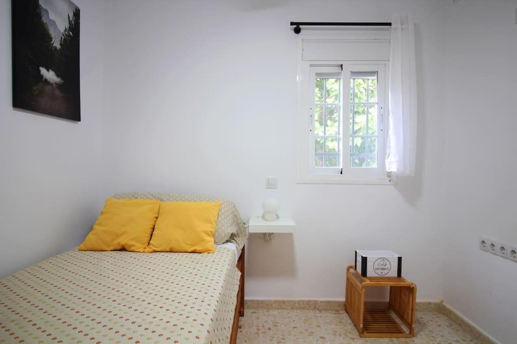 Barrio De Triana - Bidasoa Facil Aparcamiento Sevilla Buitenkant foto