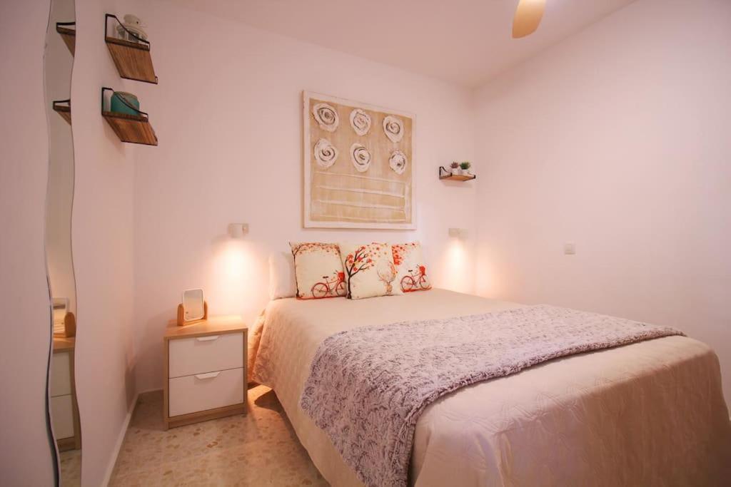 Barrio De Triana - Bidasoa Facil Aparcamiento Sevilla Buitenkant foto